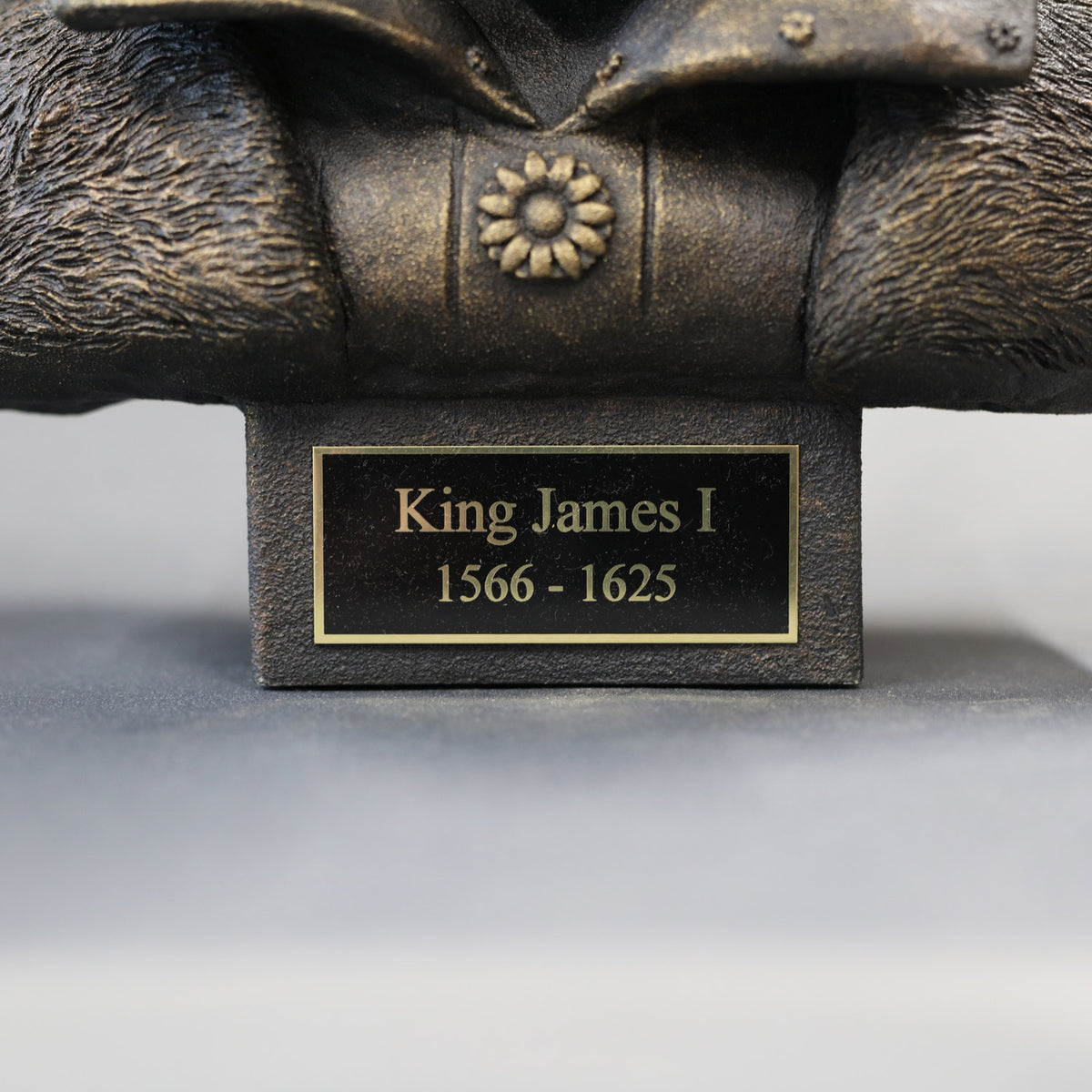King James - Sculpture