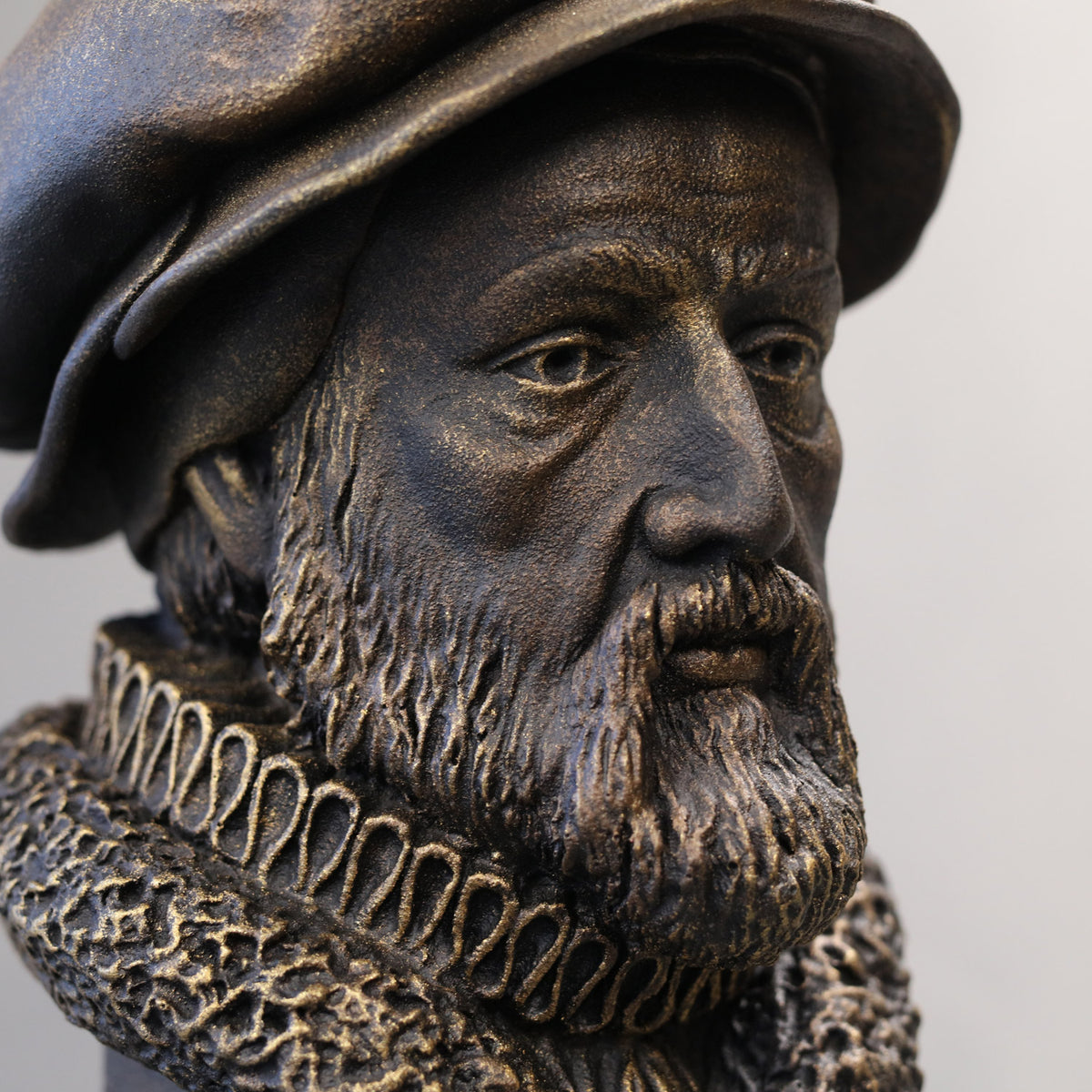 William Tyndale - Sculpture