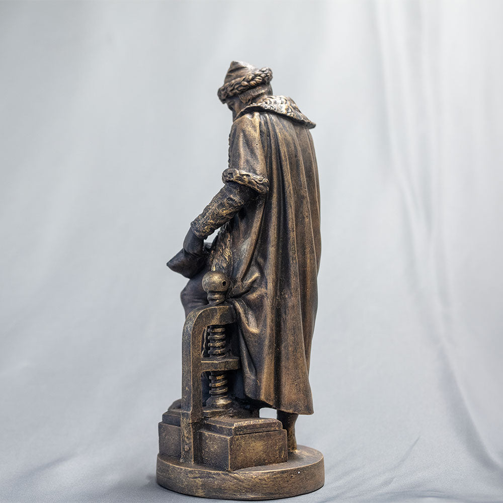 Johannes Gutenberg - Statue (round base)