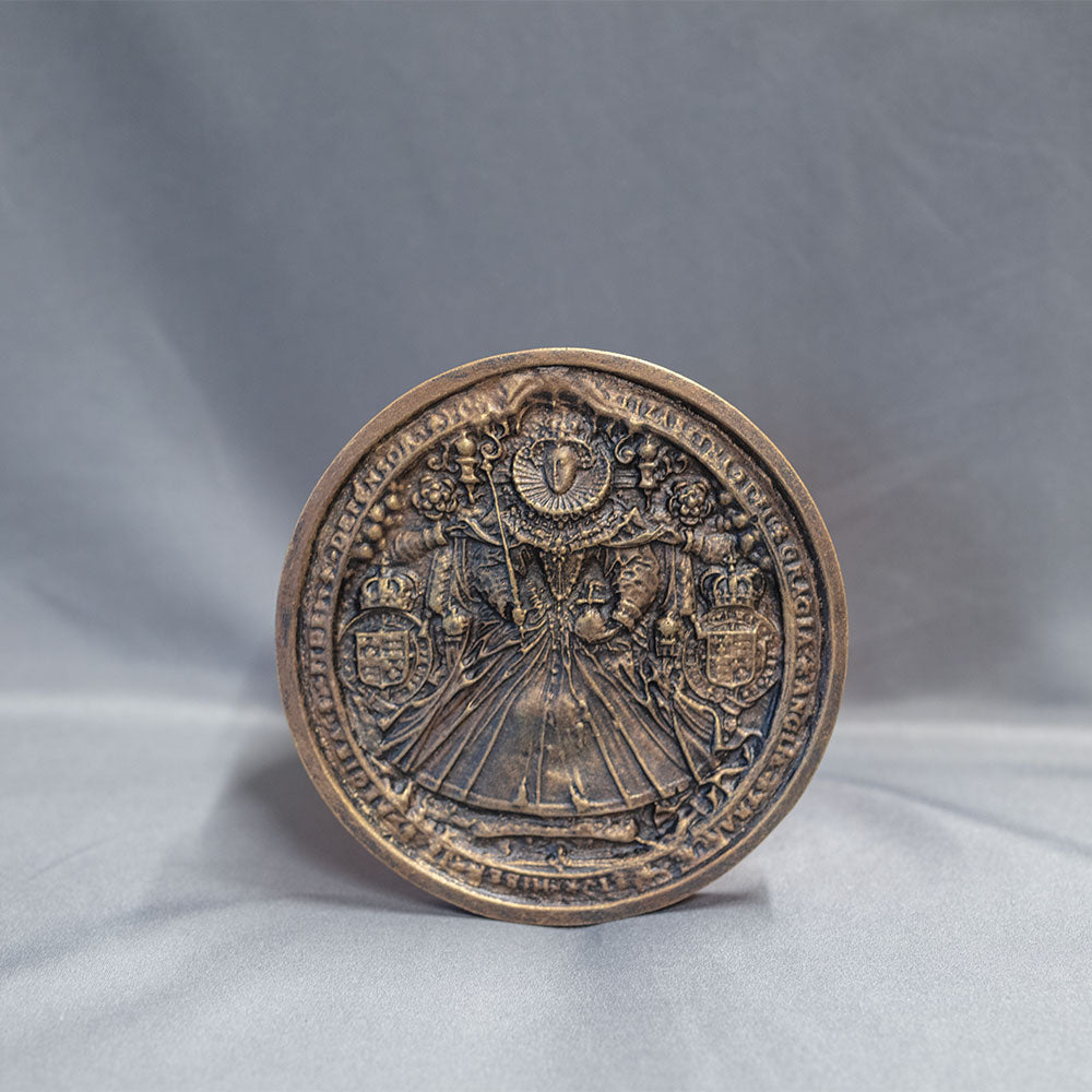 Medallion - Queen Elizabeth I (standing)