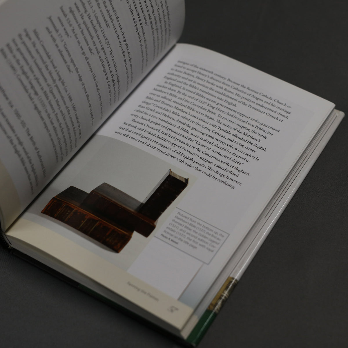A Visual History of the King James Bible (Hardcover; by Brake)