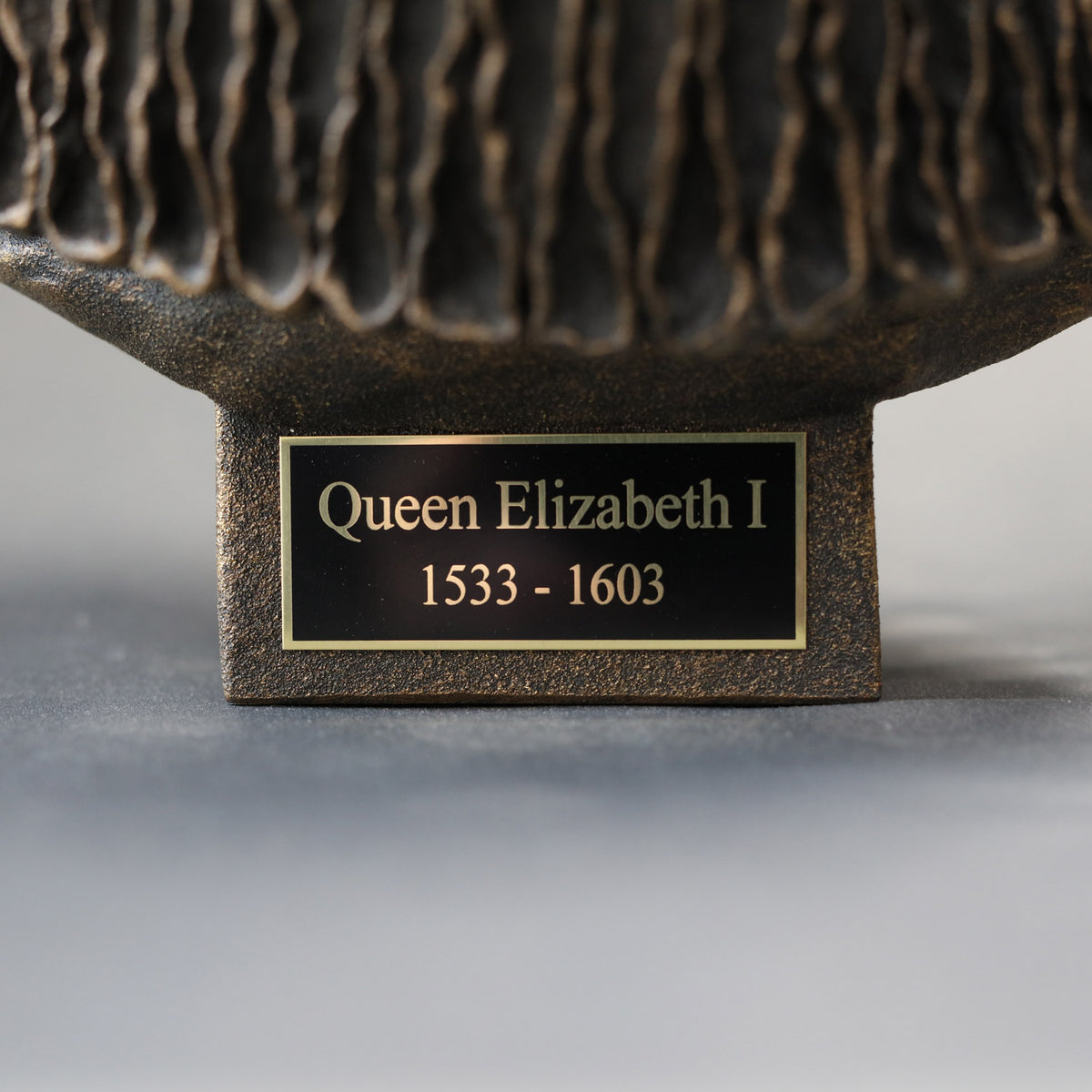 Queen Elizabeth I - Sculpture