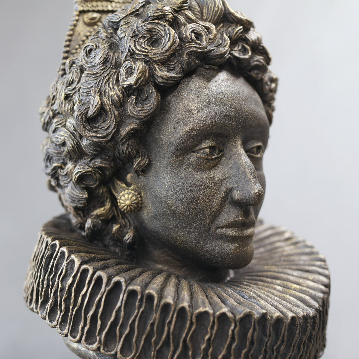 Queen Elizabeth I - Sculpture