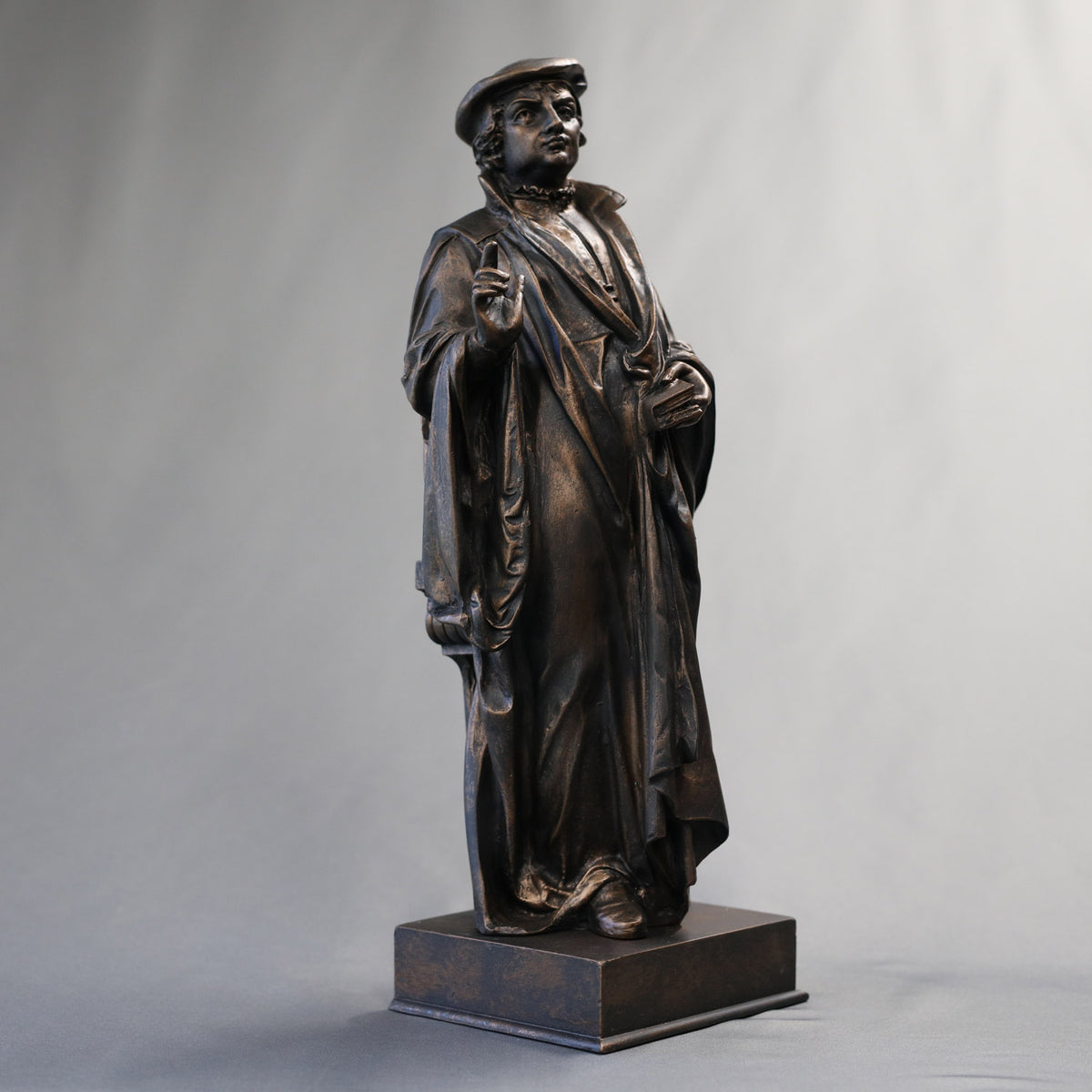 Martin Luther Statue (short base)